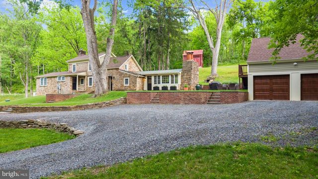 37 BROOKVILLE HOLLOW RD, Stockton, NJ 08559