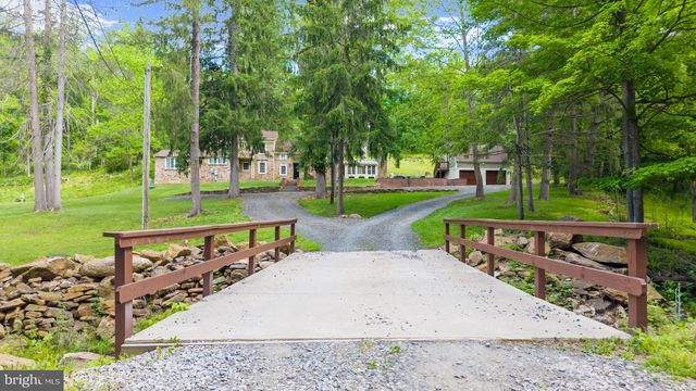 37 BROOKVILLE HOLLOW RD, Stockton, NJ 08559
