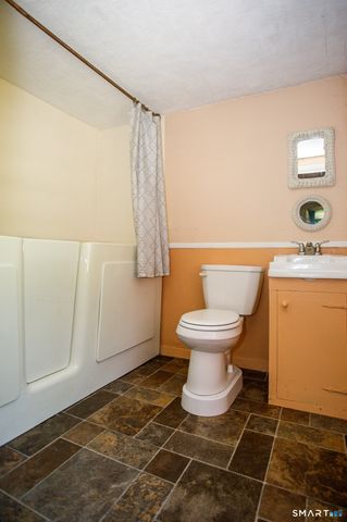11 North Canterbury Road, Canterbury, CT 06331