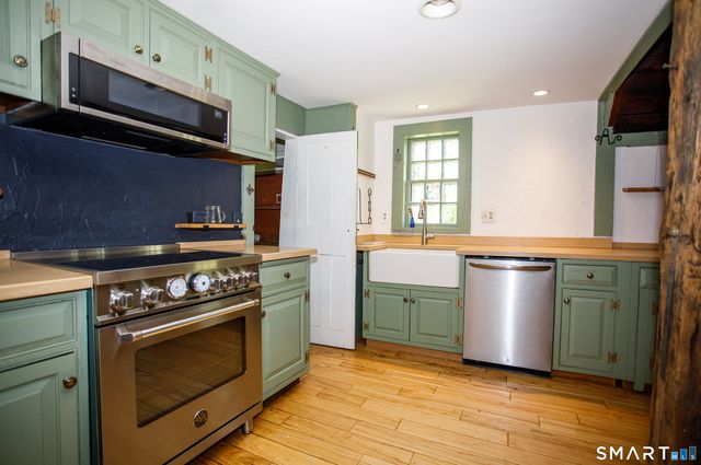 11 North Canterbury Road, Canterbury, CT 06331