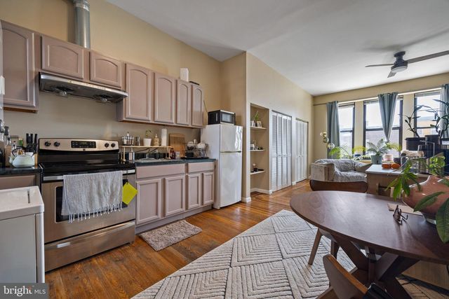 1803 S BROAD ST, Philadelphia, PA 19148