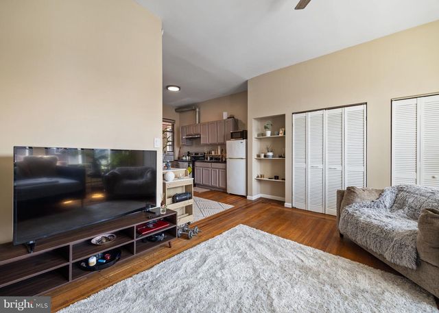 1803 S BROAD ST, Philadelphia, PA 19148