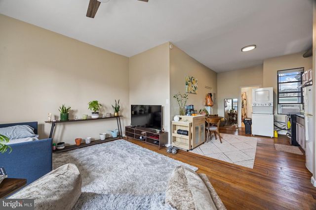 1803 S BROAD ST, Philadelphia, PA 19148