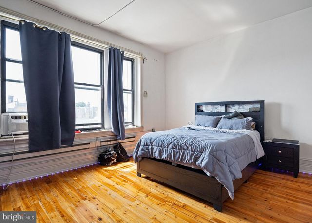 1803 S BROAD ST, Philadelphia, PA 19148