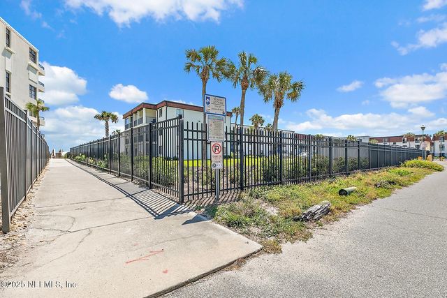 108 LAGUNA VILLAS Boulevard D34, Jacksonville Beach, FL 32250
