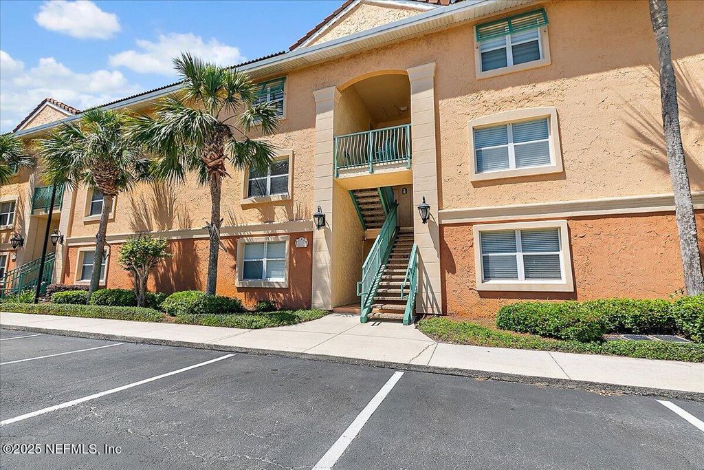 108 LAGUNA VILLAS Boulevard D34, Jacksonville Beach, FL 32250