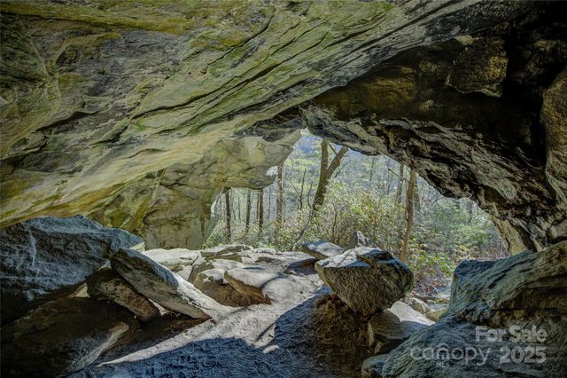 135 Lonesome Valley Road, Sapphire, NC 28774