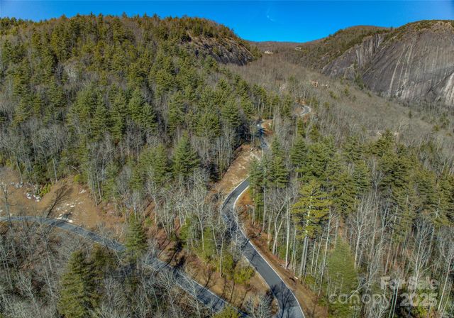 135 Lonesome Valley Road, Sapphire, NC 28774