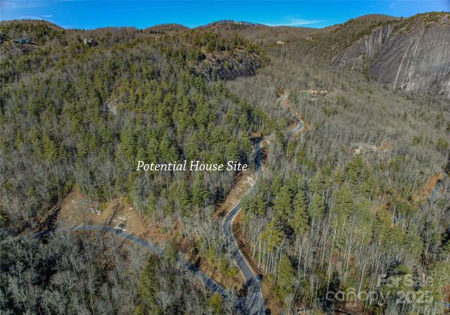 135 Lonesome Valley Road, Sapphire, NC 28774