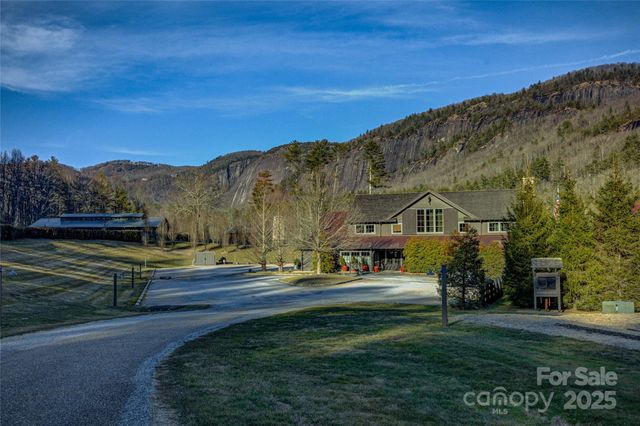 135 Lonesome Valley Road, Sapphire, NC 28774