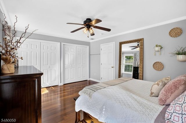 4 Star Lake Rd E, Bloomingdale Boro, NJ 07403
