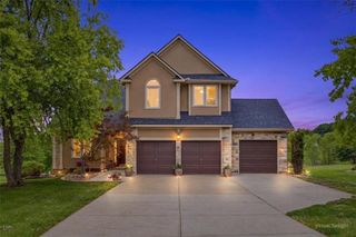 30125 W 93rd Court, De Soto, KS 66018