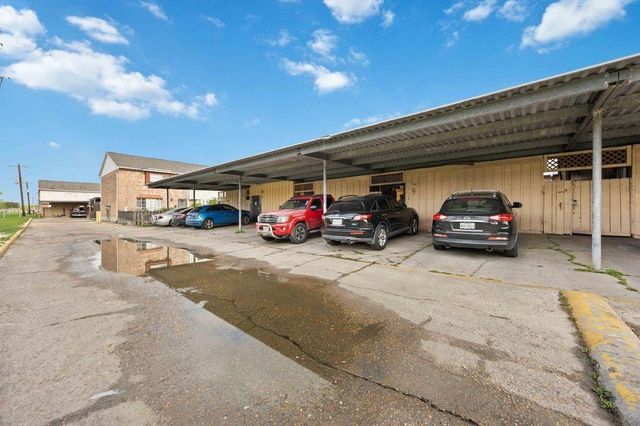 8456 Leawood Boulevard, Houston, TX 77072