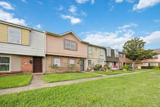 8456 Leawood Boulevard, Houston, TX 77072