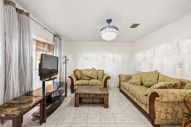 8456 Leawood Boulevard, Houston, TX 77072