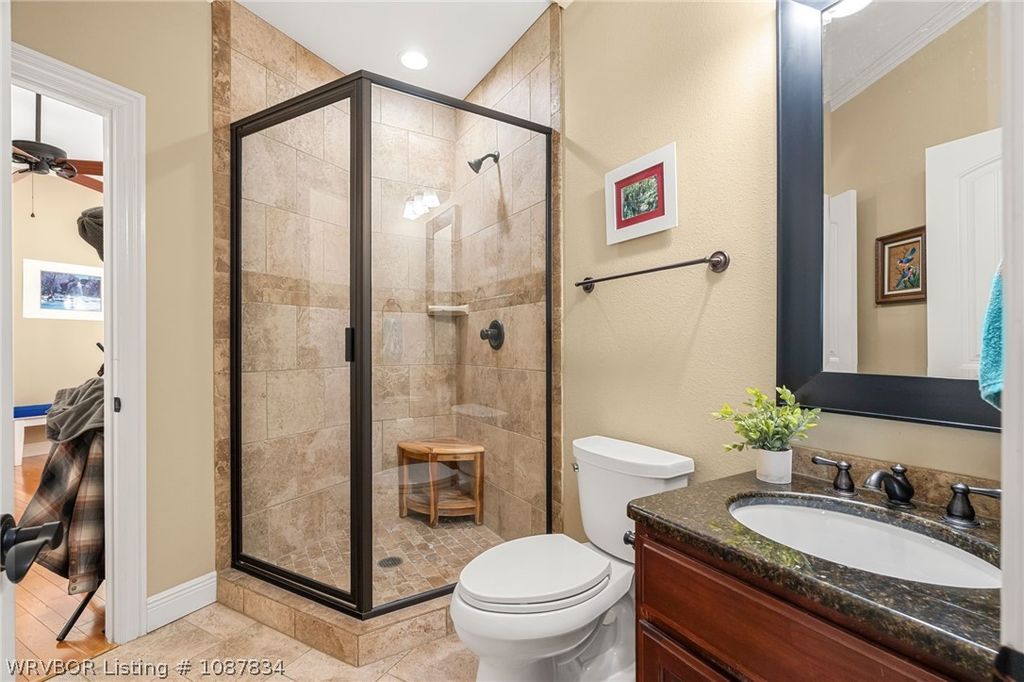 1011 E Uniontown Street 1011 E Uniontown Street