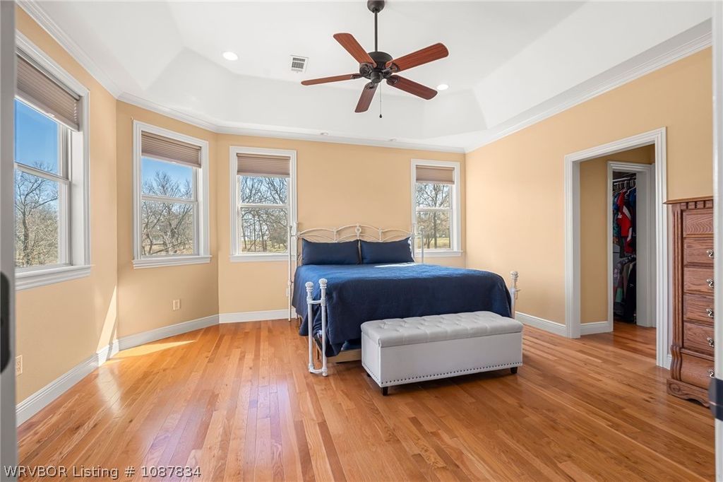 1011 E Uniontown Street 1011 E Uniontown Street