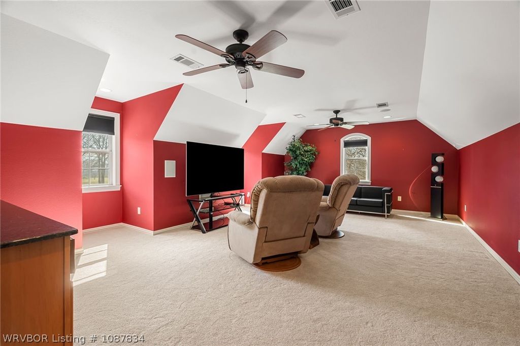 1011 E Uniontown Street 1011 E Uniontown Street