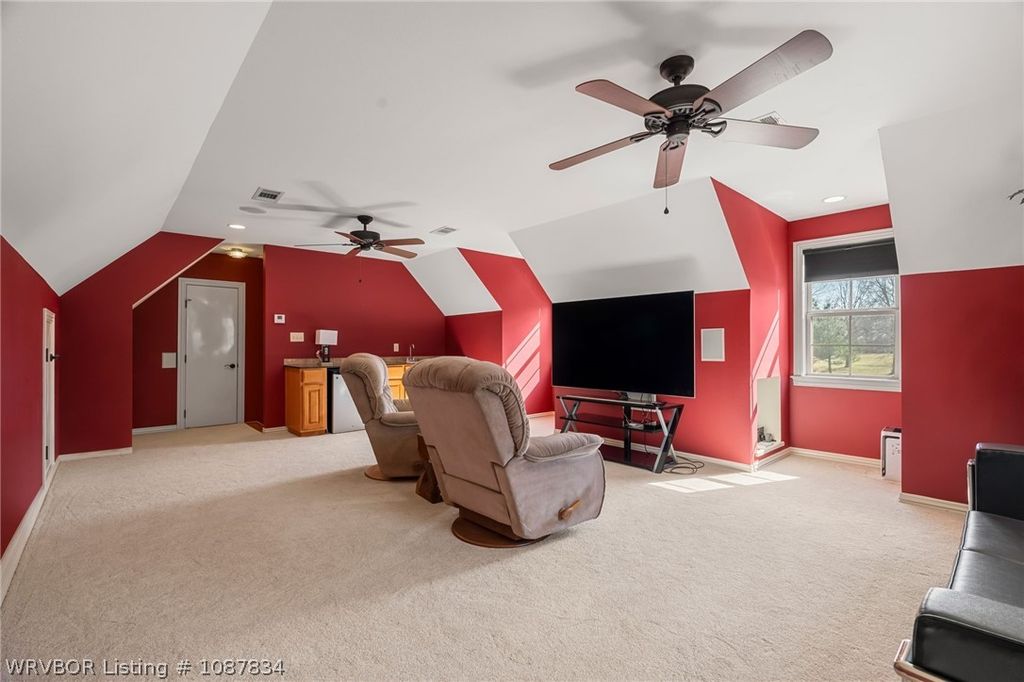 1011 E Uniontown Street 1011 E Uniontown Street