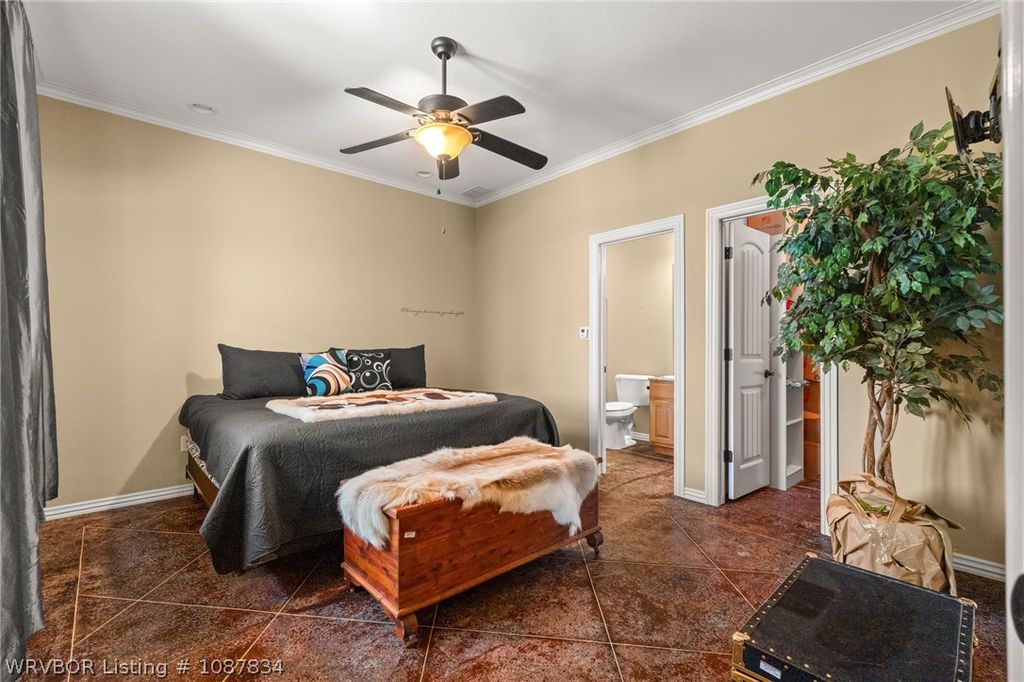 1011 E Uniontown Street 1011 E Uniontown Street