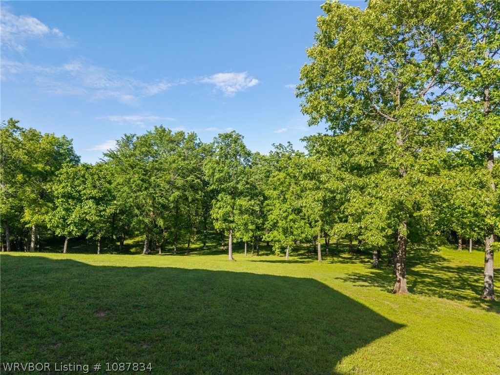 1011 E Uniontown Street 1011 E Uniontown Street