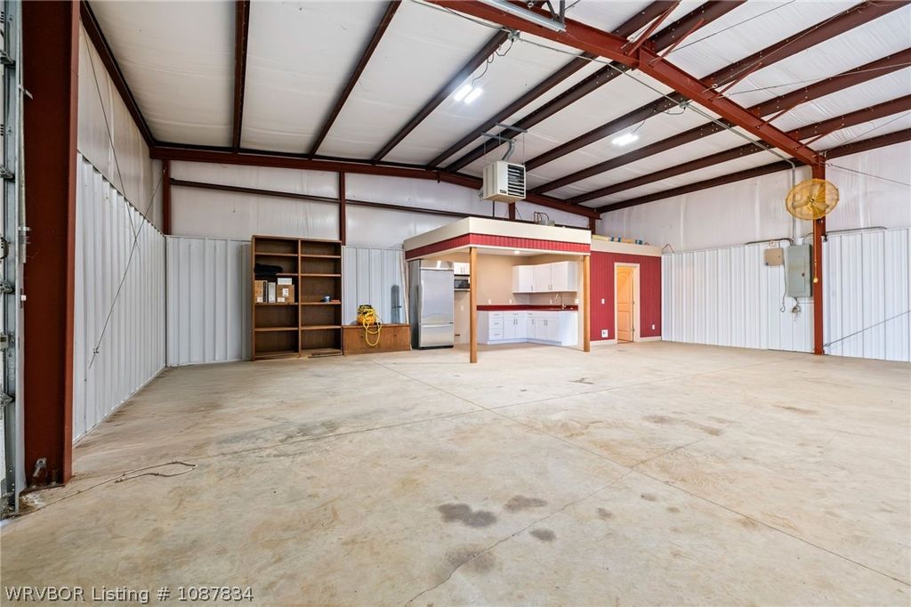 1011 E Uniontown Street 1011 E Uniontown Street