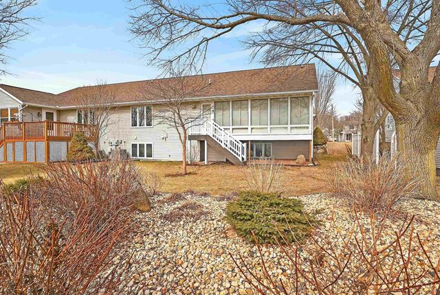 5703 W OPEN Meadow, Mcfarland, WI 53558