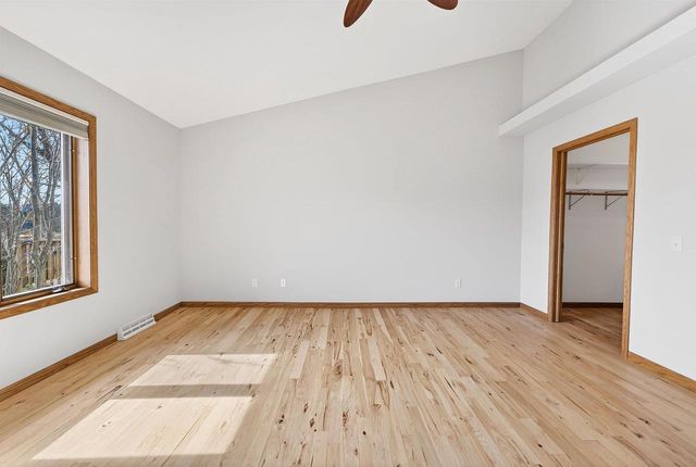 5703 W OPEN Meadow, Mcfarland, WI 53558