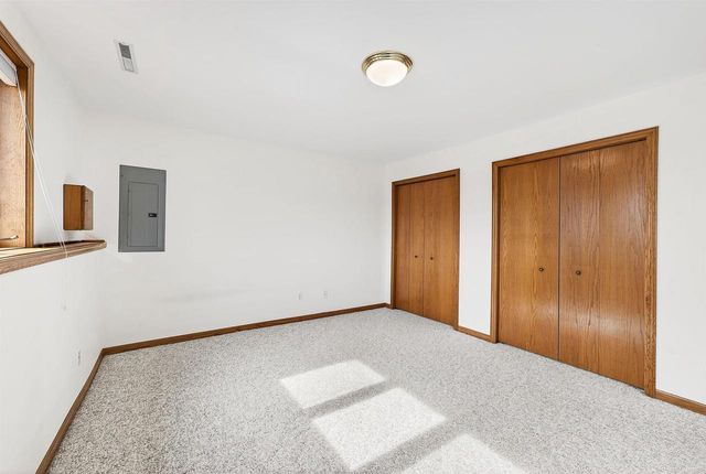 5703 W OPEN Meadow, Mcfarland, WI 53558