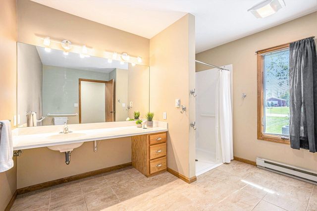 6027 146th Avenue, Holland, MI 49423