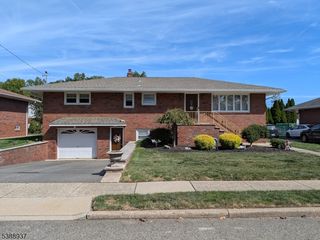 302 Lincoln Ave, Totowa Boro, NJ 07512