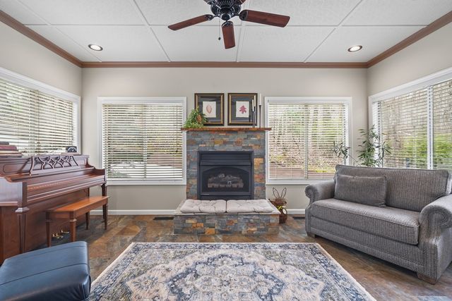 87 Woodglen Court, Ellijay, GA 30540