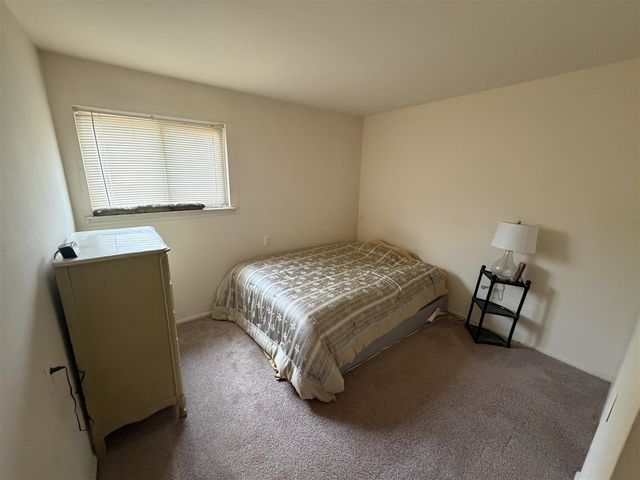 742 W Kilgore Road 106, Kalamazoo, MI 49008