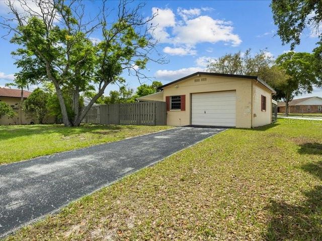 230 S LAKE STARR BOULEVARD, Lake Wales, FL 33898