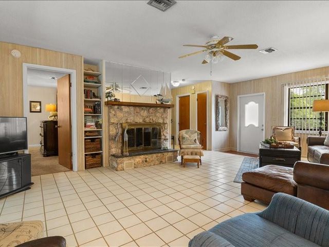 230 S LAKE STARR BOULEVARD, Lake Wales, FL 33898