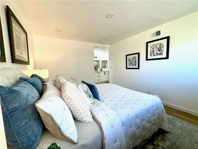 15851 Dundalk, Huntington Beach, CA 92647