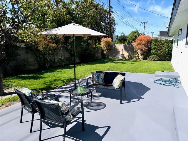 15851 Dundalk, Huntington Beach, CA 92647