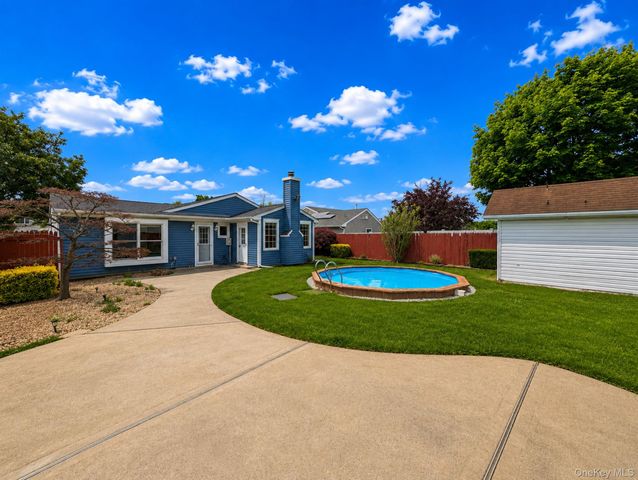 11 Curtis Avenue, Bellport, NY 11713