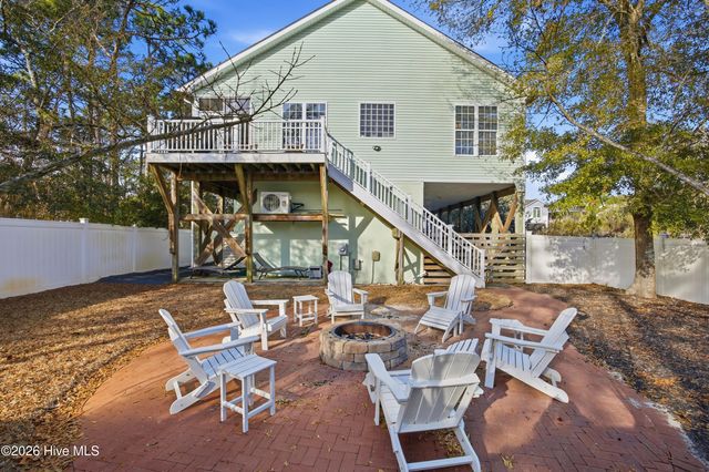 122 NE 12th Street, Oak Island, NC 28465