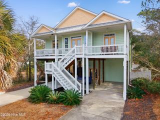 122 NE 12th Street, Oak Island, NC 28465