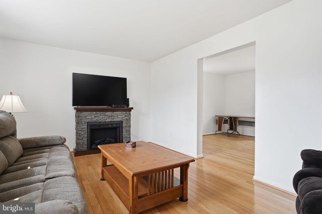 10 LACEY ST, Hatboro, PA 19040