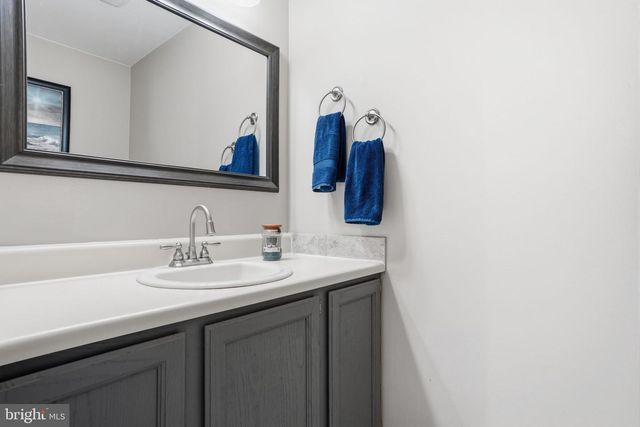 10 LACEY ST, Hatboro, PA 19040