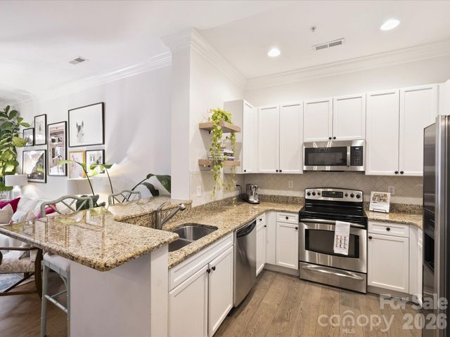 2978 Selwyn Avenue, Charlotte, NC 28209