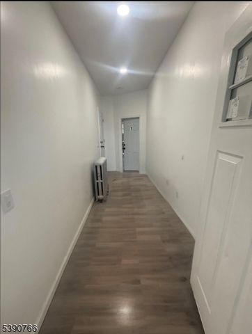 15 Winthrop Ter, East Orange City, NJ 07018