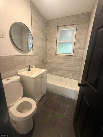 15 Winthrop Ter, East Orange City, NJ 07018