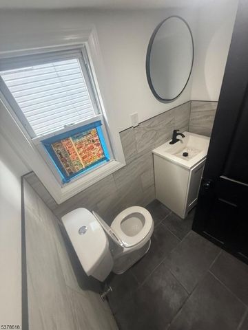 15 Winthrop Ter, East Orange City, NJ 07018