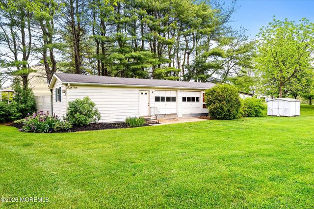 134 Schoolhouse Road, Wrightstown, NJ 08562
