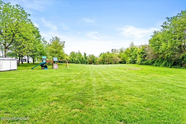 134 Schoolhouse Road, Wrightstown, NJ 08562