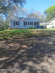 3703 Northhaven Drive, Jackson, MS 39206