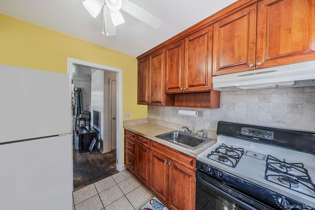 124 Washington Avenue, Valley Stream, NY 11580